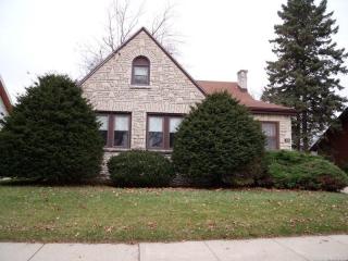 430 Prospect Ave, Waukesha, WI 53188-3621