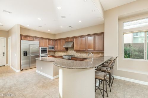 5421 Milton Dr, Cave Creek AZ  85331-2452 exterior