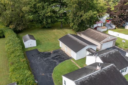 1006 Brentwood Dr, Greenville, PA 16125-8867