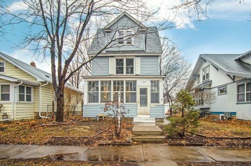 1382 Edmund Ave, Saint Paul, MN 55104-2426