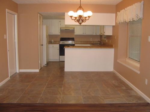1714 Lindy Ln, Conroe TX  77301-4020 exterior