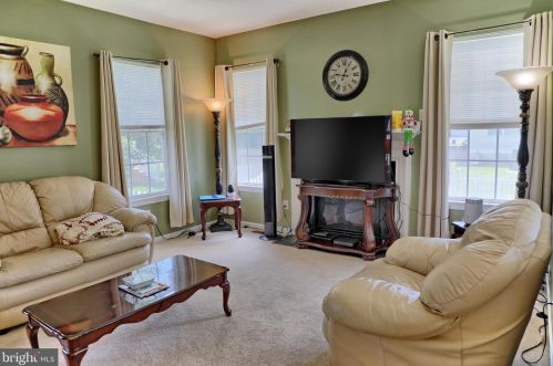 43 Wooten Ct, Dover DE  19904-3863 exterior