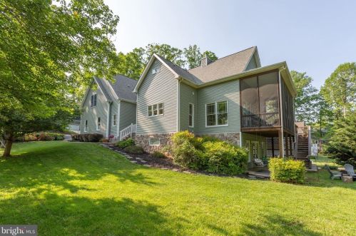 100 Confederate Cir, Locust Grove VA  22508-5735 exterior