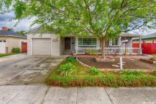 320 Powers Ave, Manteca, CA 95336-4013