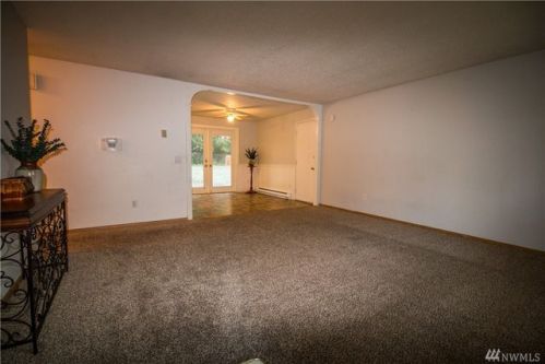 9433 White Fir Dr, Olympia, WA 98516-3114
