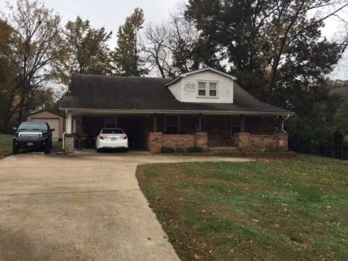 311 Light St, Dyersburg, TN 38024-3221