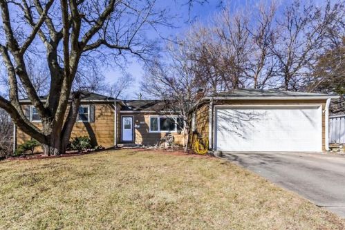 5944 Goodman St, Shawnee Mission, KS 66202-2912