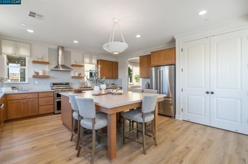 5131 Grapevine Ln, Oakley, CA