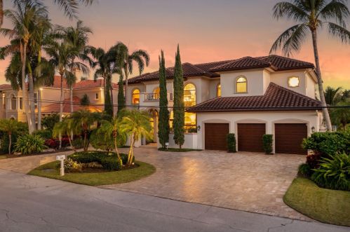 942 Allamanda Dr, Delray Beach, FL 33483-4914