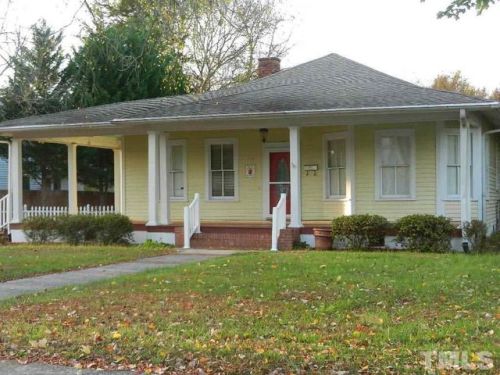 419 Kingsbury St, Oxford, NC 27565-3422