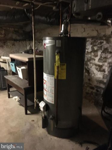 24 Filbert St, Lancaster PA  17603-3618 exterior