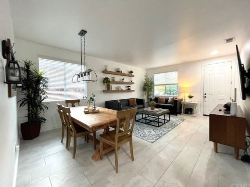 16043 Greyrock St, Victorville CA  92395-8628 exterior