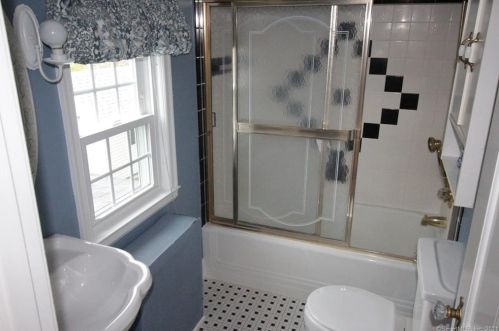 209 Commonwealth Ave, New Britain CT 06053-2402 exterior