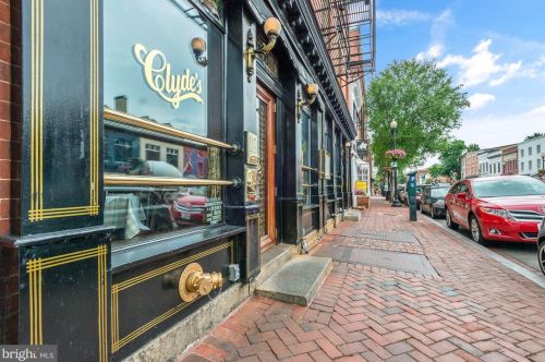 1030 31st St, Washington DC  20007-4405 exterior