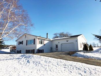 11 Dianne Ln, Graniteville, VT 05654-8107