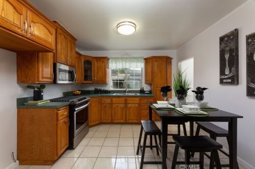 5634 Oliva Ave, Lakewood CA  90712-1612 exterior
