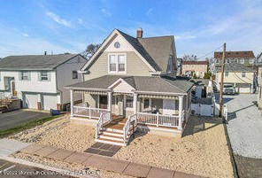 211 Arnold Ave, Point Pleasant Beach, NJ 08742-3208