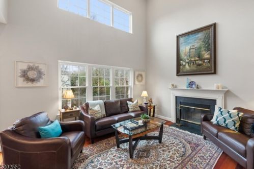 2 York Dr, Princeton NJ  08540-7939 exterior