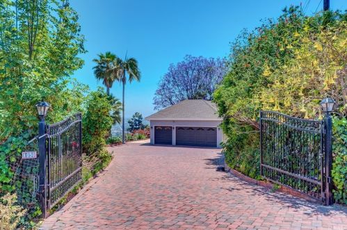 1050 Avocado Crst Rd, La Habra CA 90631-8108 exterior