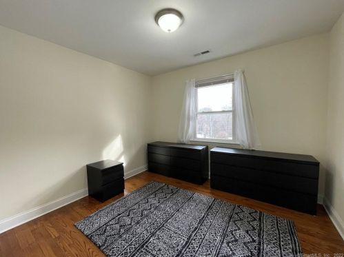 6 Little Fox Run, Huntington CT  06484-1619 exterior