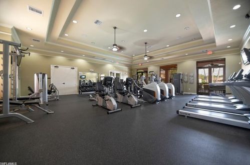 7797 Bristol Cir, Naples FL  34120-0702 exterior