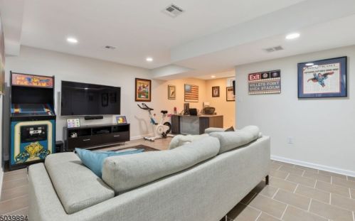 403 Prospect St, Westfield, NJ 07090-4054