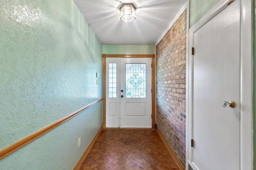 11101 Brownfield Dr, Burleson, TX 76028-6903