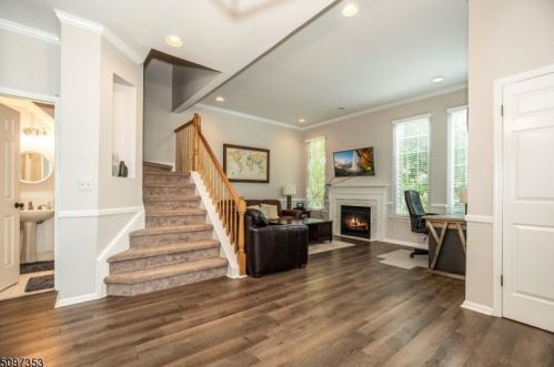 12 Witherspoon Ct, Morristown NJ  07960-2730 exterior