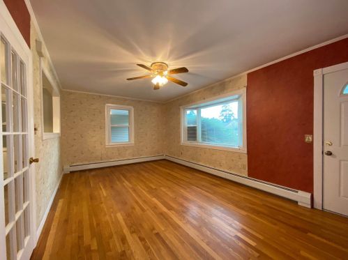 4 Guay St, Concord, NH 03301-5704