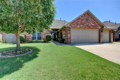 10812 37th St, Yukon, OK 73099-2921