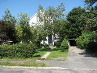 85 James St, West Glenville, NY 12010-5026