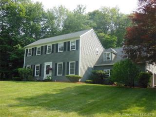 100 Carriage Dr, Southbury, CT 06488-1265