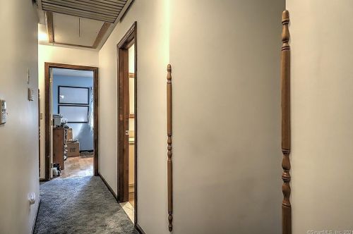 22 Harvest Ln, Milford CT  06461-1705 exterior