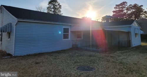 25 Chippewa Trl, Browns Mills NJ 08015-6458 exterior