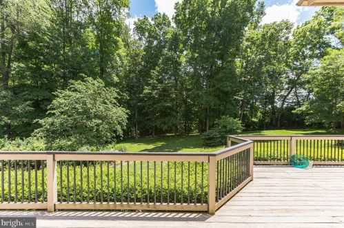 131 Knoxlyn Farm Dr, Kennett Sq PA  19348-2700 exterior