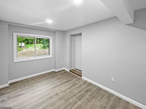 15 Glen Dr, Wantage NJ  07461-4801 exterior