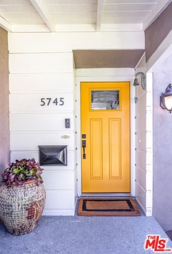5745 Lemp Ave, North Hollywood, CA 91601-1641