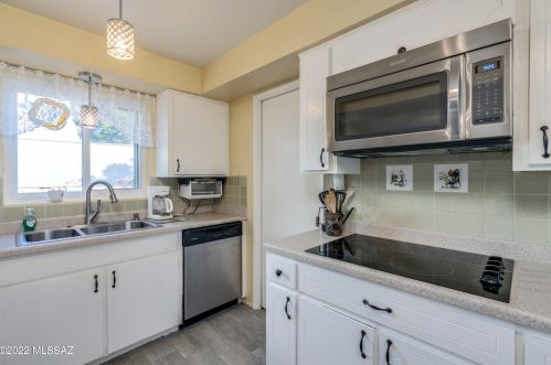 263 Abrego Dr, Green Valley AZ  85614-1504 exterior