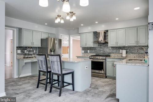 3483 Madelyn Ct, Woodbridge VA  22192-6472 exterior