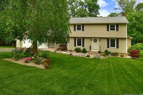 41 Marjorie Ln, Vernon, CT 06066-4007