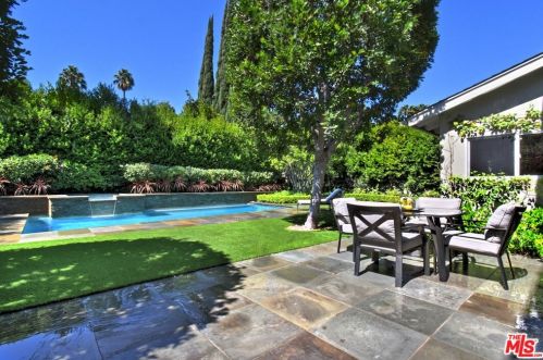 5037 Gaviota Ave, Van Nuys CA  91436-1427 exterior