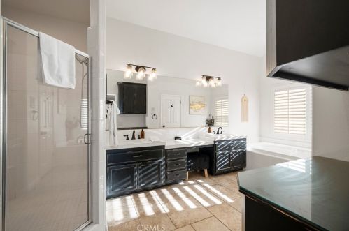 40107 Calle Breve, Temecula CA  92592-8692 exterior