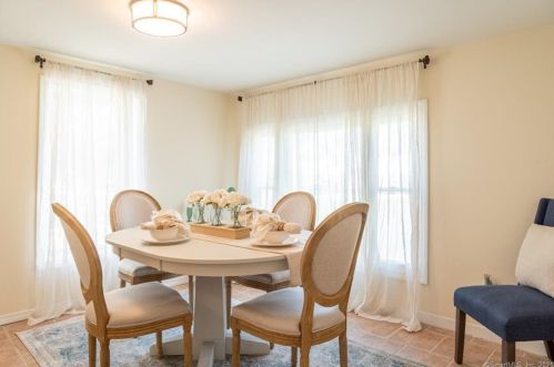 10 Beech St, Danbury CT  06810-5719 exterior