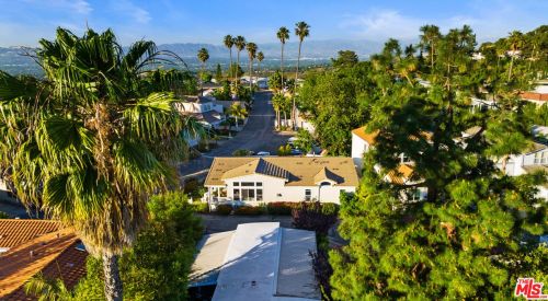 154 Navajo Ln, Topanga CA  90290-4451 exterior