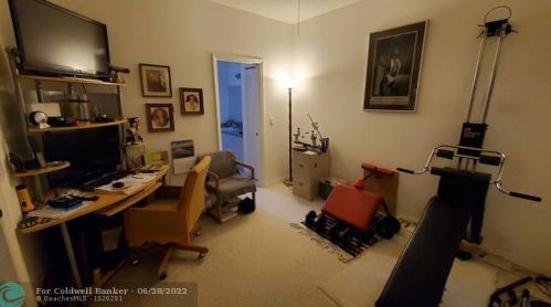 1014 100th Ave, Hollywood, FL 33024-4374