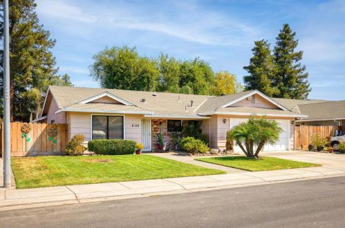 6135 Shoshone Dr, Manteca CA  95336-2562 exterior