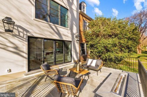 1601 38th St, Washington DC  20020-2327 exterior