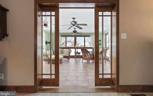 1199 Crestwood Dr, Pottstown PA 19464-2931 exterior