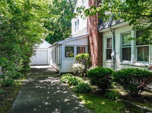 107 Ocean Ave, Woodsburgh, NY 11598-1440
