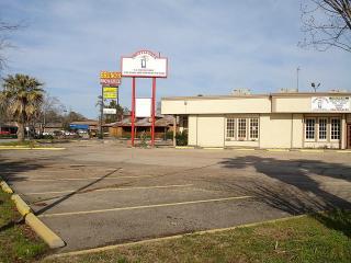 1103 Dallas St, Conroe TX  77301-2108 exterior